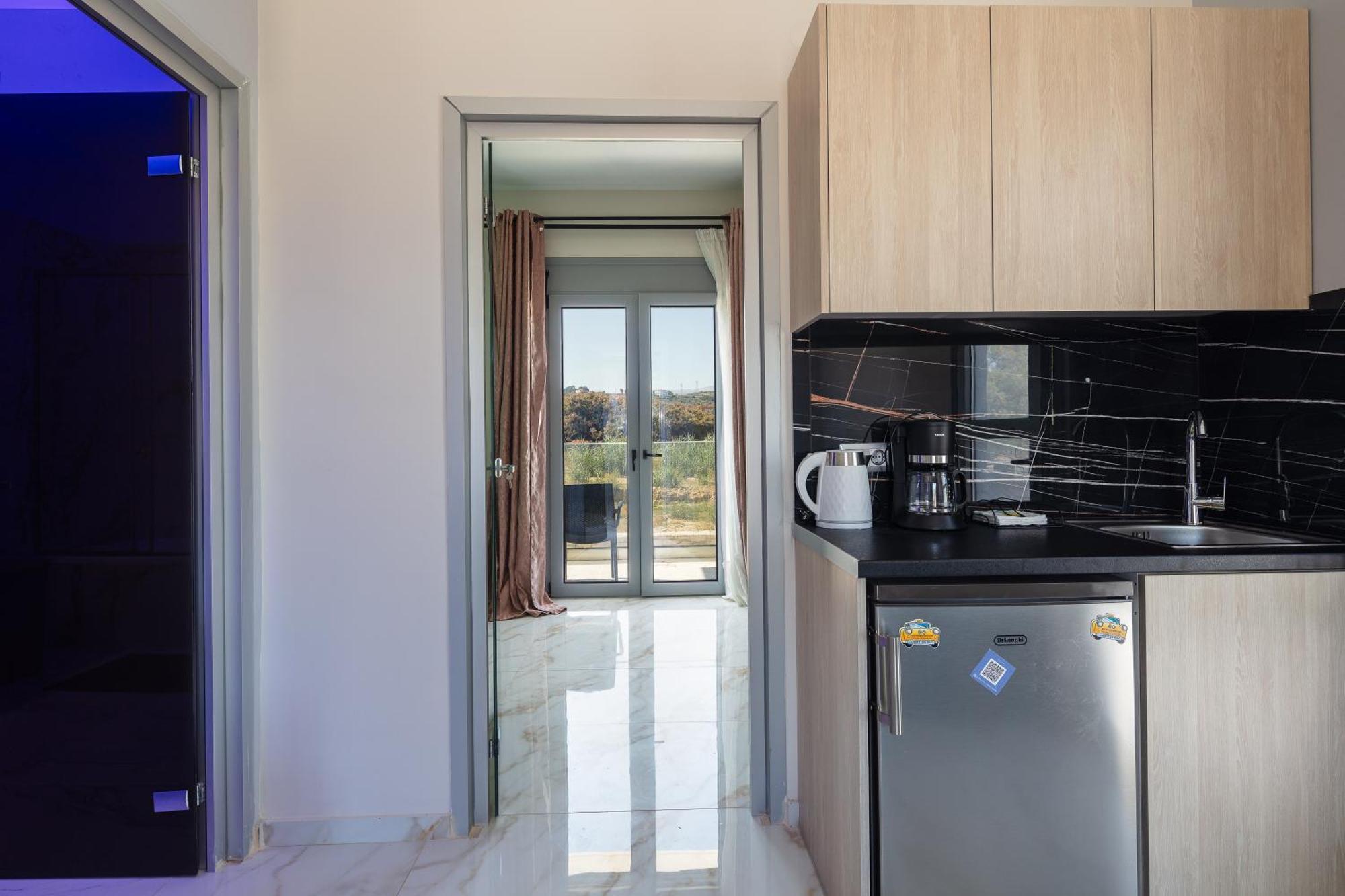 Hotel Iosifina, 80 Metres From Episkopi Beach! Dhramia Phòng bức ảnh